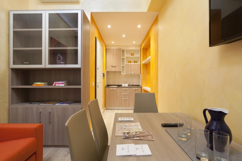 Apartment Jackie's Rom